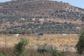 مستوطنون ينصبون خياماً مقابل محطة التنقية في دير شرف غرب نابلس