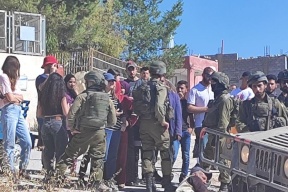 إصابات إثر اعتداء للمستوطنين على المواطنين في مسافر يطا