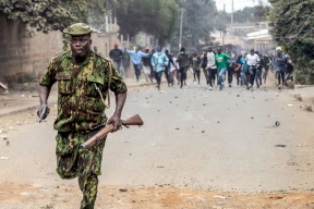 تعبئة جديدة للمعارضة في كينيا والشرطة تطلق الغاز المسيل للدموع