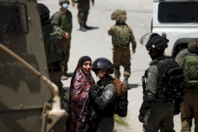 الاحتلال يعتقل فتاة من الخليل