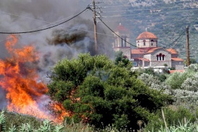 حر شديد في تونس والجزائر وسط انقطاع للكهرباء وحرائق غابات