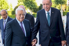 محدث|| الرئيس عباس يلتقي أردوغان ويشيد بمواقف تركيا لدعم فلسطين