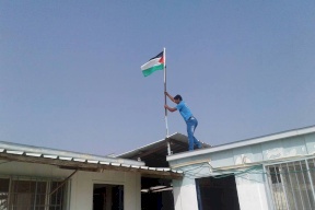 الاحتلال يقتحم مدرسة الكعابنة شمال غرب أريحا ويستولي على معداتها 