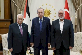 لقاء مغلق يجمع الرئيس عباس وأردوغان وهنية في أنقرة (صور)