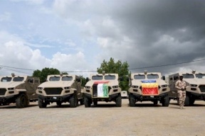 الإمارات تدعم تشاد بآليات عسكرية