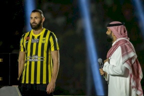 بنزيمة ومانيه ومحرز أبرز القادمين الجدد إلى الدوري السعودي