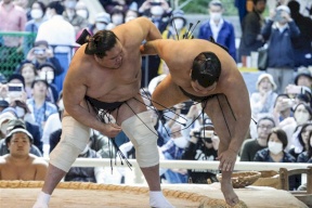 السومو... رياضة اليابان الوطنية تجذب أعدادا متزايدة من السياح 