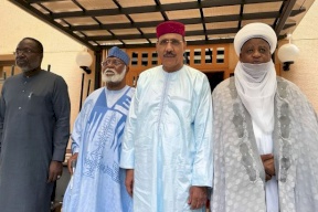 وفد إيكواس يلتقي بازوم وقائد الانقلاب: التدخل العسكري في النيجر لن يكون نزهة