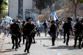 الشرطة الإسرائيلية تنقل 52 إريترياً للاعتقال الإداري بعد مواجهات تل أبيب