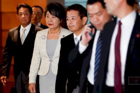 وزراء جدد ونساء في الحكومة اليابانية الجديدة