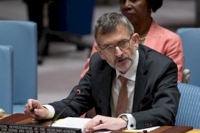 مبعوث الأمم المتحدة إلى السودان يعلن استقالته من منصبه