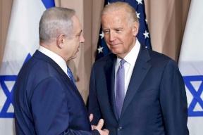 هآرتس: توتر بين إدارة بايدن وحكومة نتنياهو بسبب "التسهيلات" للفلسطينيين