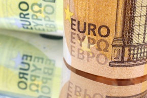 اليورو يصعد والين يتراجع قبيل سلسلة من اجتماعات البنوك المركزية