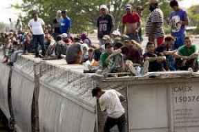 تعليق حركة عشرات القطارات بعد تدفق آلاف المهاجرين في المكسيك