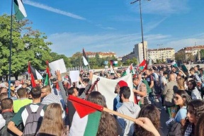 مسيرات غاضبة في المخيمات الفلسطينية والمناطق اللبنانية تنديداً بمجزرة المستشفى المعمداني