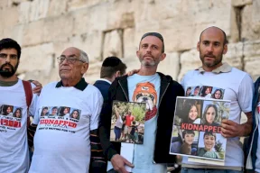 مصادر: حماس ستطلق سراح 50 أجنبياً الليلة