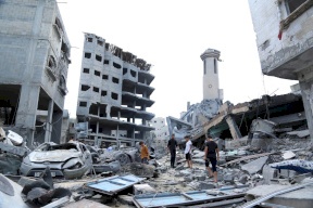 10328 شهيداً في قطاع غزة.. ومجزرة جديدة في دير البلح