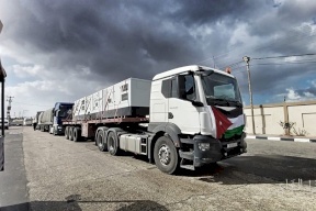 دخول 40 شاحنة تحمل تجهيزات المستشفى الميداني الأردني الثاني في قطاع غزة