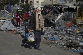 غزة.. تمديد الهدنة ليوم مع تواصل مفاوضات صفقة التبادل