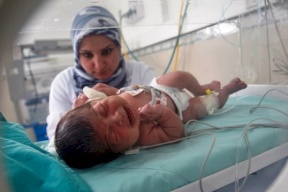 غزة: 183 مولوداً يومياً في ظل الحرب