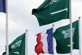 رؤية فرنسية - سعودية لوقف الحرب: منع عسكرة غزة وإبعاد قادتها إلى الجزائر