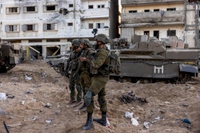 "والا" العبري: الجيش انتقل رسميًا إلى المرحلة الثالثة من الحرب على غزة