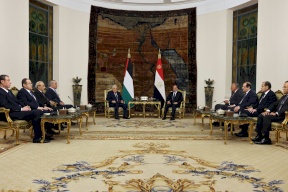 تفاصيل اجتماع الرئيس عباس مع السيسي في القاهرة (صور)