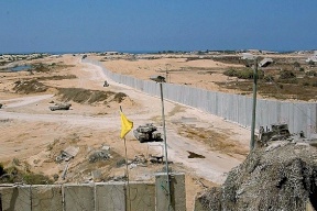 "إسرائيل" تخطر مصر بأنها تخطط لتنفيذ عملية للسيطرة على محور فيلادلفيا