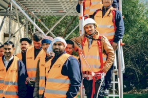 بعد مرور 5 شهور على بدء الحرب. إسرائيل تعلن وصول أول 70 عامل في قطاع البناء من الهند 