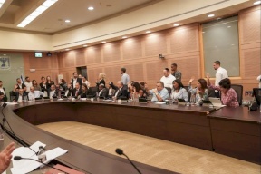 اللجنة المالية الإسرائيلية توافق على زيادة ضريبة القيمة المضافة إلى 18% 