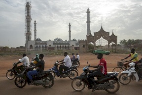 قتلى بهجوم على مسجد في بوركينا فاسو