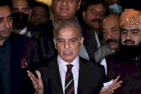 البرلمان الباكستاني ينتخب شهباز شريف رئيسا للوزراء