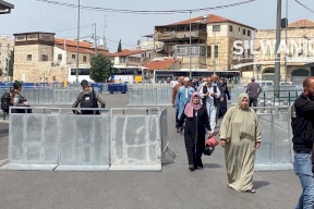    الاحتلال يعيق وصول المواطنين إلى المسجد الأقصى وينكل بعدد من الشبان