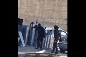 سطو مسلح على مركبة تاجر في عناتا (فيديو)