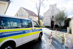 الشرطة الألمانية تحقق في هجوم على كنيس يهودي