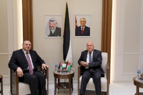 وزير الاقتصاد والسفير الأردني يبحثان تحضيرات عقد اجتماع اللجنة العليا المشتركة