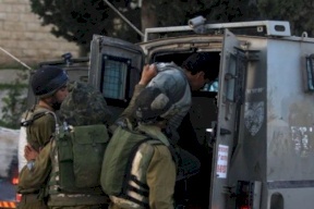 الاحتلال يعتقل مواطنين من نابلس ويقتحم قرى في المحافظة