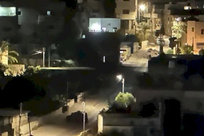 قوات الاحتلال تحاصر منزلا في بلدة دير الغصون شمال طولكرم