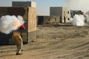 أهلاً بكم في «رازيش»... هنا يتدرب الجنود الأميركيون على الرشاشات والقنابل القذرة