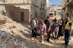 صور: فرق الطوارئ تشرع بإعادة الخدمات الحيوية في طولكرم