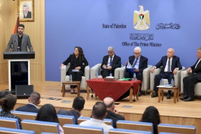 بعد عام من الحرب.. وزراء الحكومة يوضحون تداعيات العدوان على الفلسطينيين