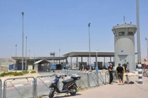 إصابة شابين برصاص الاحتلال عند حاجز قلنديا شمال القدس