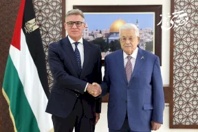 الشنار يؤدي اليمن القانونية أمام الرئيس عباس محافظًا لسلطة النقد