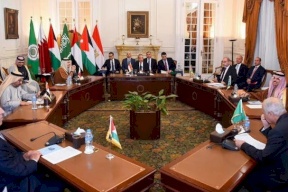 خمس دول عربية تسلم رسالة خطية للإدارة الأمريكة تؤكد الاستعداد للعمل معها لدعم السلام بالشرق الأوسط 