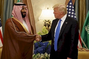 ترامب إلى السعودية..  وقمة خليجية أمريكية في الرياض
