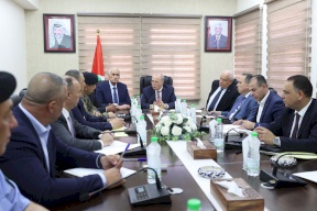 رئيس الوزراء يوجه وزارات الاختصاص لتنفيذ عدد من التدخلات العاجلة والطارئة لمسافر يطا ومحافظة الخليل