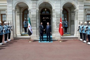 أردوغان يستقبل الشرع بإسطنبول في ثالث زيارة منذ توليه السلطة