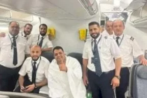 حاج ليبي يُقلع بطائرة الحجاج بعد تركه مرتيّن