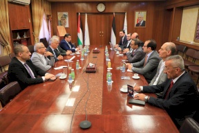 الوزير برهم يزور جامعة النجاح الوطنية ويشيد بإنجازاتها الأكاديمية والتطور التكنولوجي لعياداتها ومختبراتها الطبية