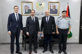 وزير الداخلية يلتقي القنصل العام الفرنسي في القدس